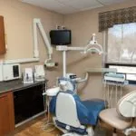 Picture depicting one of Zeal Dental's rooms