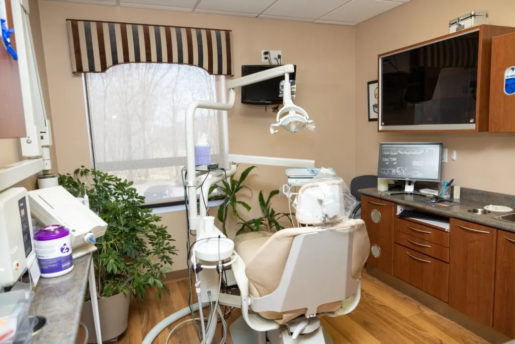 Picture depicting one of Zeal Dental's rooms